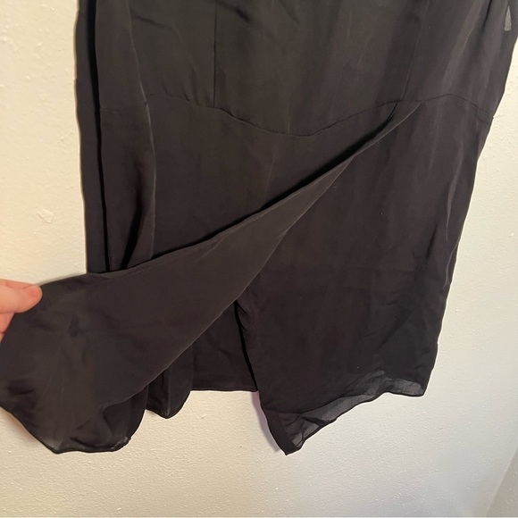 Sleeveless Sheer Blouse Black Split Back - Picture 7 of 8